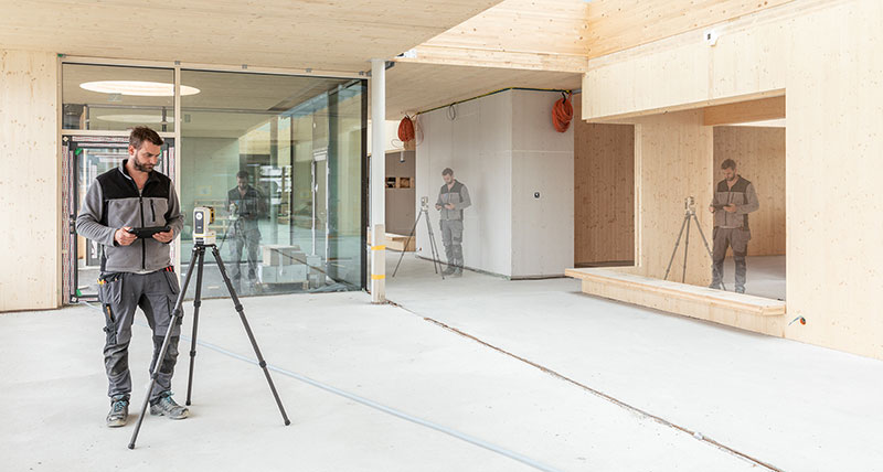 Leica iCON iCS20 motorised construction tool easily re-located using vTargets.